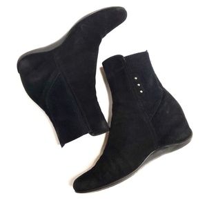 Aquatalia Versus Suede Wedge Ankle Boot Black 8.5